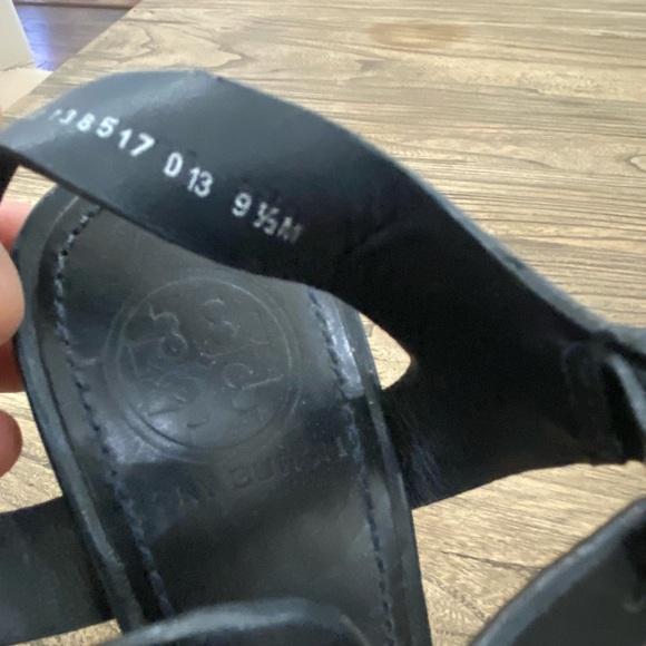 Tory Burch Abella Black Strappy Heels with Green Block Heel - Picture 2 of 7